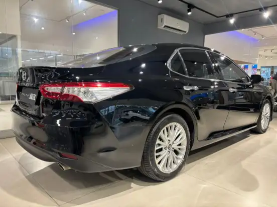 TOYOTA-CAMRY-2018