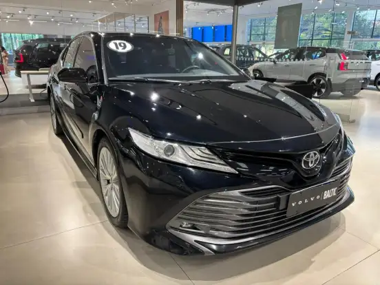 TOYOTA-CAMRY-2018