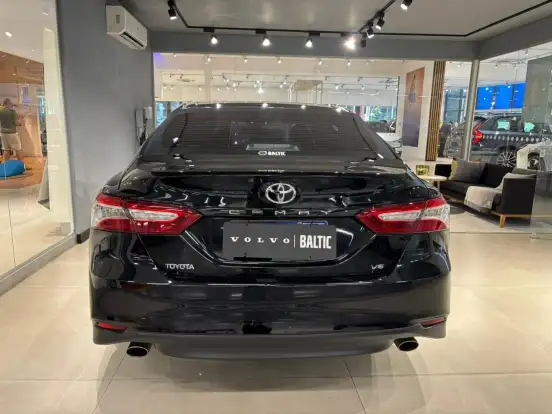 TOYOTA-CAMRY-2018