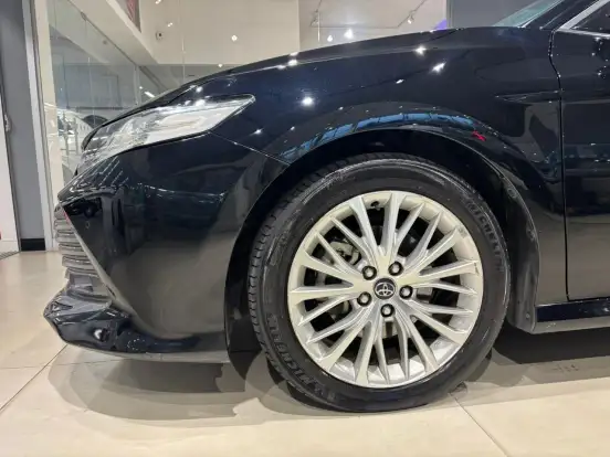 TOYOTA-CAMRY-2018