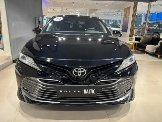 TOYOTA-CAMRY-2018