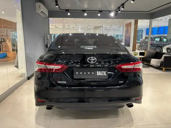 TOYOTA-CAMRY-2018