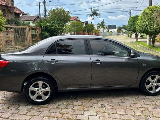 TOYOTA-COROLLA-1.8 GLI 16V FLEX 4P AUTOMÁTICO TOYOTA-COROLLA-2011