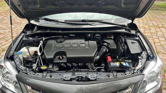 TOYOTA-COROLLA-2011