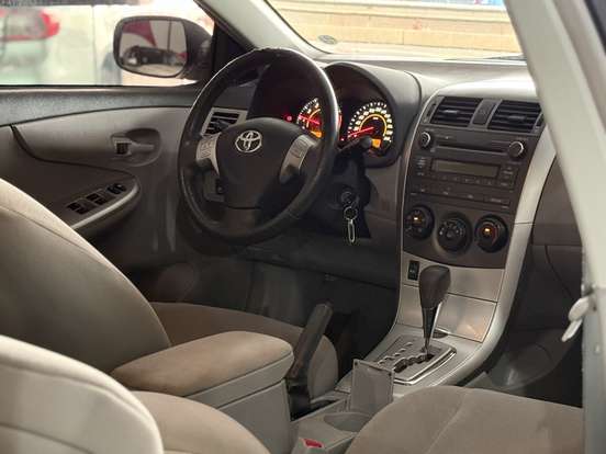 TOYOTA-COROLLA-1.8 GLI 16V FLEX 4P AUTOMÁTICO TOYOTA-COROLLA-2013