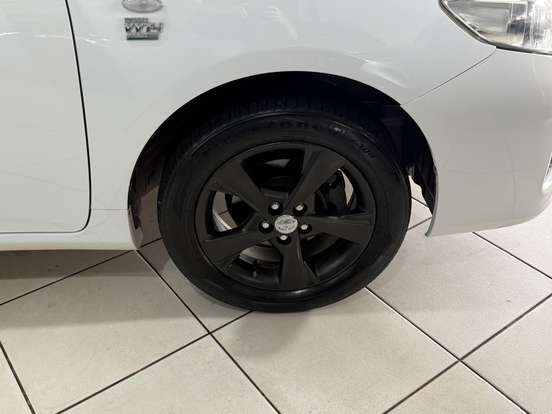 TOYOTA-COROLLA-1.8 GLI 16V FLEX 4P AUTOMÁTICO TOYOTA-COROLLA-2013