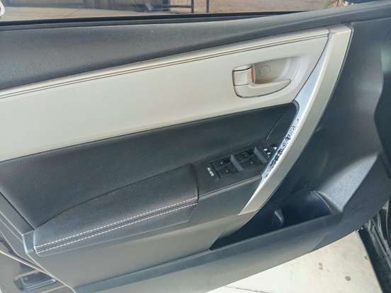TOYOTA-COROLLA-1.8 GLI 16V FLEX 4P AUTOMÁTICO TOYOTA-COROLLA-2015