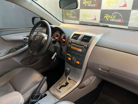 TOYOTA-COROLLA-2010
