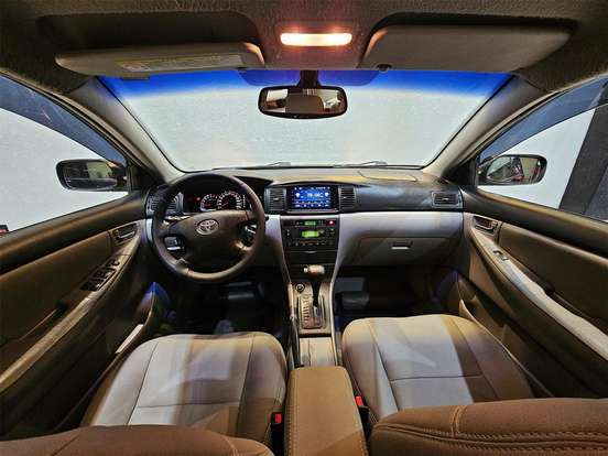 TOYOTA-COROLLA-2005
