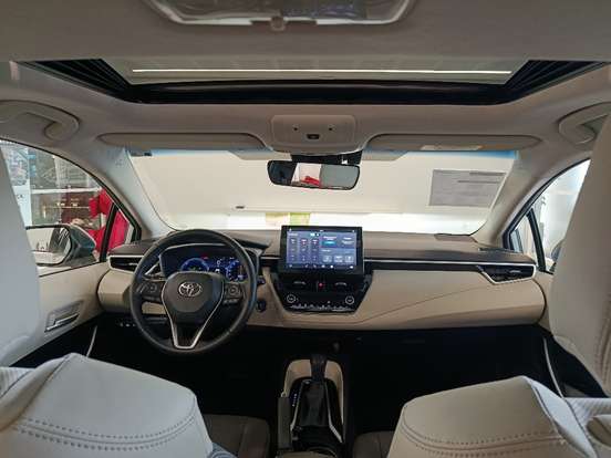 TOYOTA-COROLLA-2025