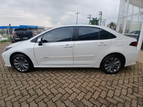 TOYOTA-COROLLA-2021