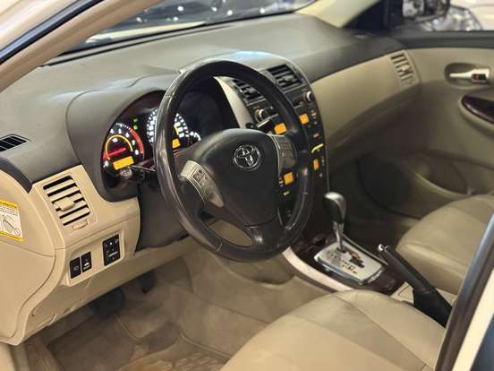 TOYOTA-COROLLA-2012