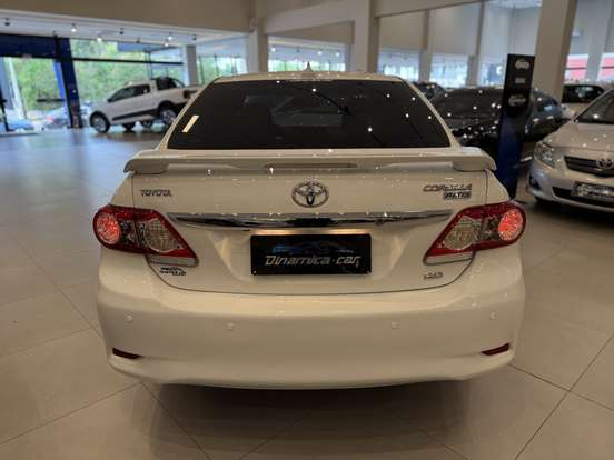 TOYOTA-COROLLA-2012