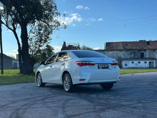 TOYOTA-COROLLA-2014