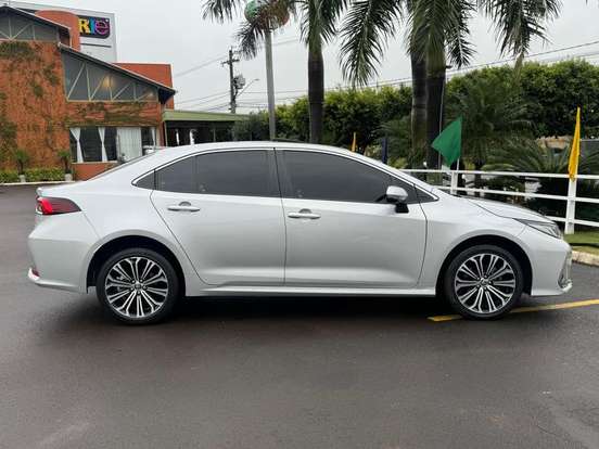 TOYOTA-COROLLA-2021