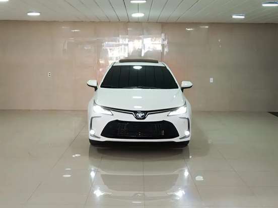 TOYOTA-COROLLA-2025
