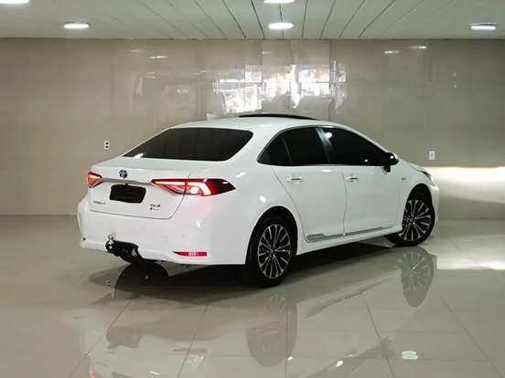 TOYOTA-COROLLA-2025