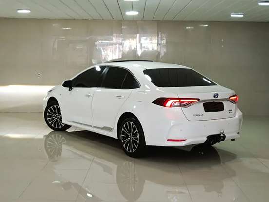 TOYOTA-COROLLA-2025