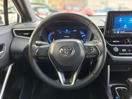 TOYOTA-COROLLA-2024