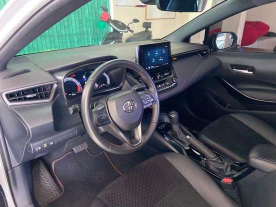 TOYOTA-COROLLA-2024
