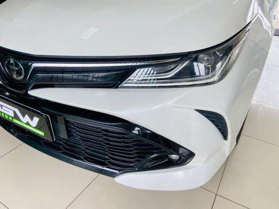 TOYOTA-COROLLA-2024
