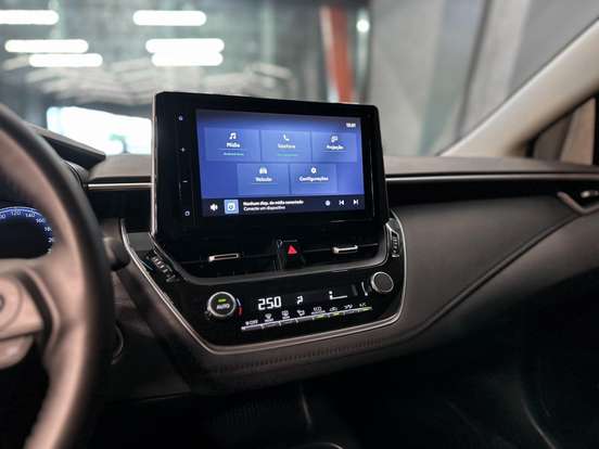 TOYOTA-COROLLA-2024