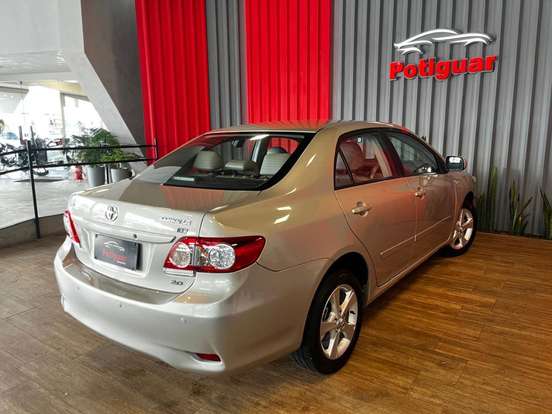 TOYOTA-COROLLA-2012