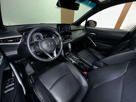 TOYOTA-COROLLA CROSS-2021