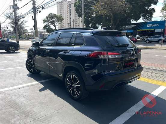 TOYOTA-COROLLA CROSS-2024