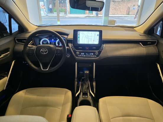 TOYOTA-COROLLA CROSS-2024