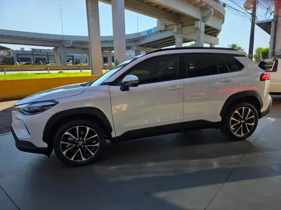 TOYOTA-COROLLA CROSS-2024