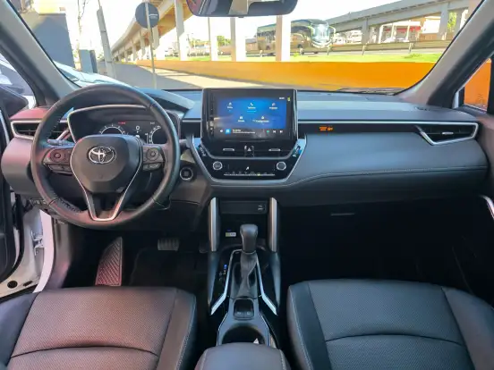 TOYOTA-COROLLA CROSS-2024