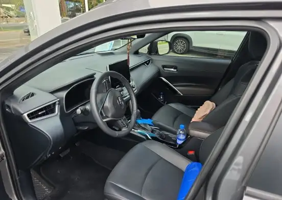 TOYOTA-COROLLA CROSS-2024