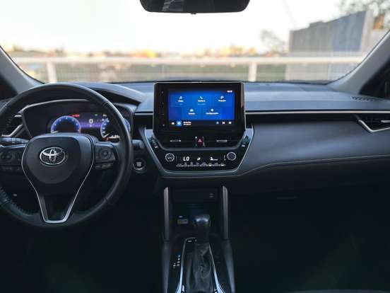 TOYOTA-COROLLA CROSS-2024