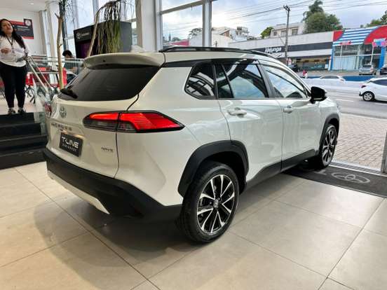 TOYOTA-COROLLA CROSS-2024