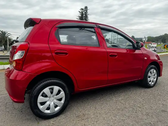 TOYOTA-ETIOS-1.3 X 16V FLEX 4P MANUAL TOYOTA-ETIOS-2017