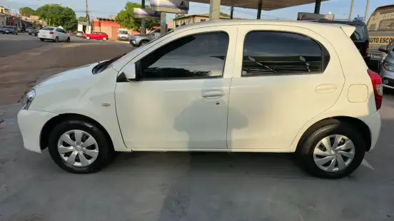 TOYOTA-ETIOS-2015