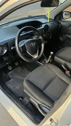 TOYOTA-ETIOS-2015