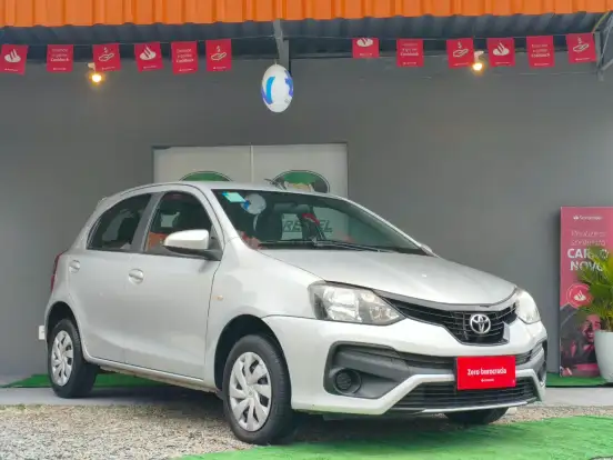TOYOTA-ETIOS-2019