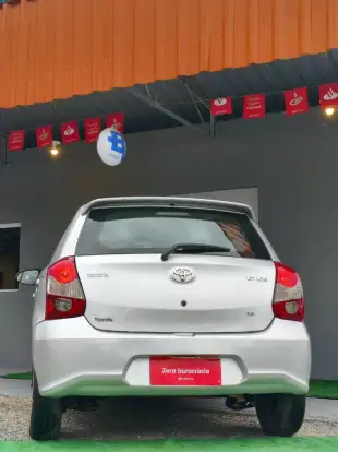 TOYOTA-ETIOS-2019