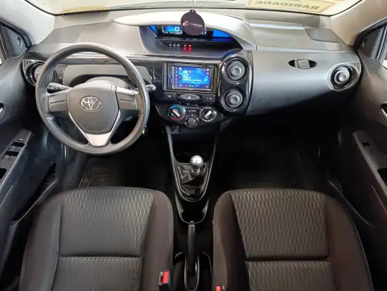 TOYOTA-ETIOS-2018