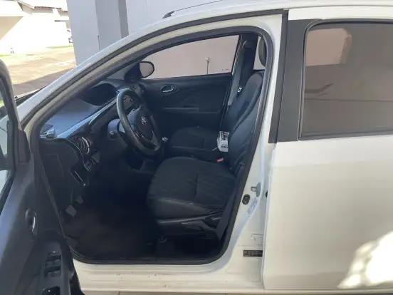 TOYOTA-ETIOS-2015