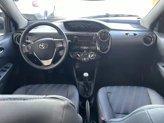 TOYOTA-ETIOS-2015