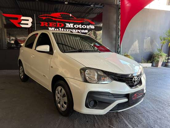 TOYOTA-ETIOS-2018