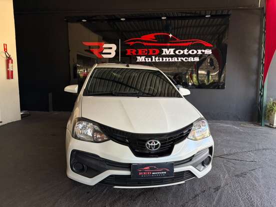 TOYOTA-ETIOS-2018