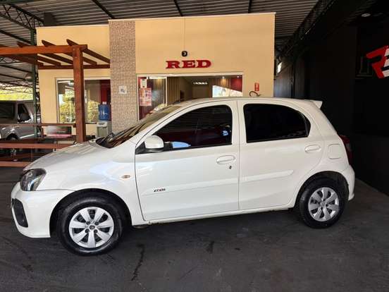 TOYOTA-ETIOS-2018