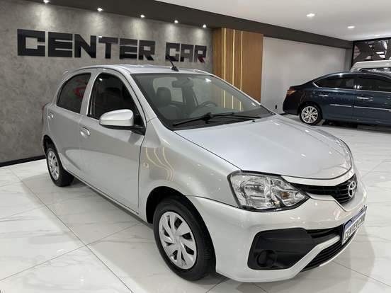 TOYOTA-ETIOS-2017