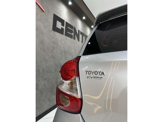 TOYOTA-ETIOS-2017