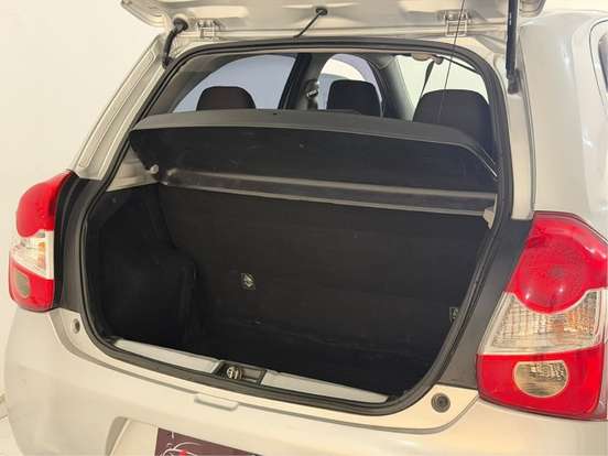 TOYOTA-ETIOS-1.3 X 16V FLEX 4P MANUAL TOYOTA-ETIOS-2017