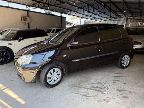 TOYOTA-ETIOS-1.3 X 16V FLEX 4P MANUAL TOYOTA-ETIOS-2013